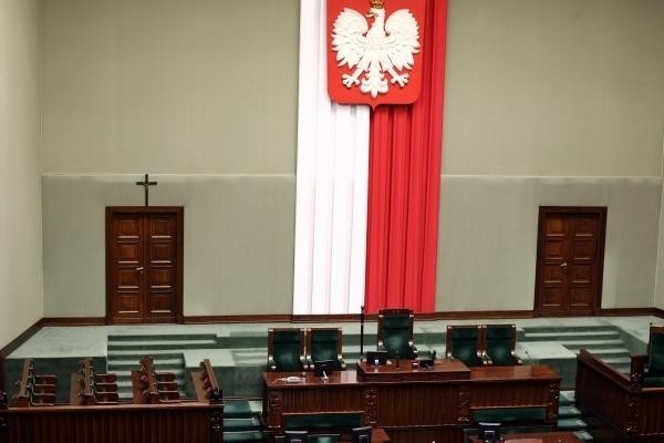 Rada Miasta Lublin sprzeciwiła się próbom usunięcia go z miejsc publicznych, m.in. z Sejmu
