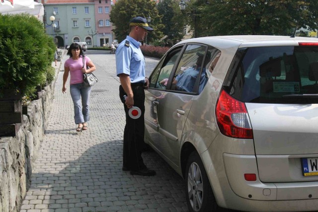 Tomasz Szadurski zaraz wystawi mandat za wjazd na rynek