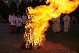 Wielka Sobota: liturgia światła i wody