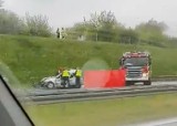 Poznań: Śmiertelny wypadek na autostradzie A2. Dwie osoby nie żyją [ZDJĘCIA, WIDEO]