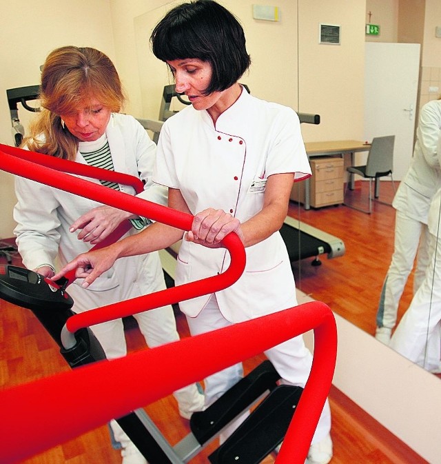 Rehabilitantki Elżbieta Pawlik i Justyna Możejko niecierpliwie czekają na pacjentów