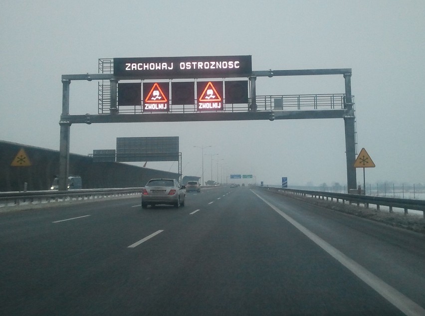 Wrocław: Fatalne warunki w mieście. Lepiej zostaw samochód przed domem