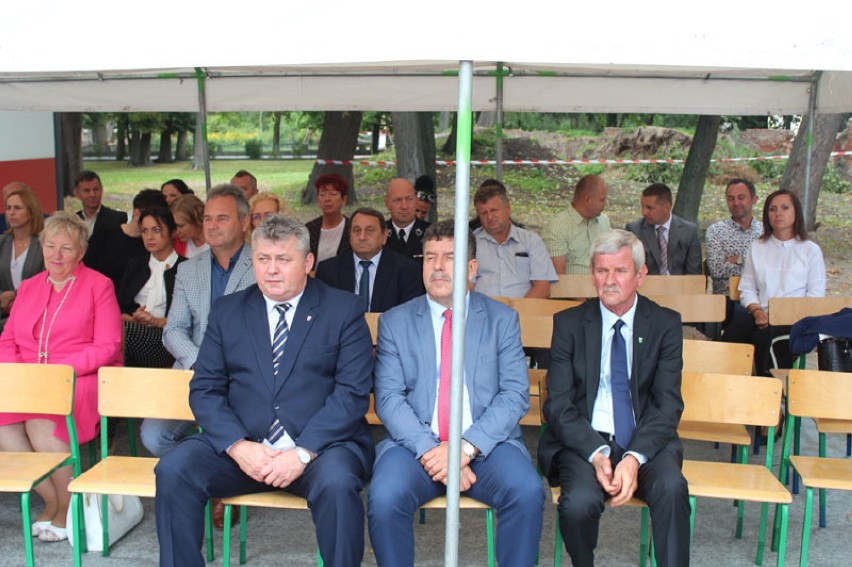 Gmina Siedlec: nowa sala gimnastyczna w Tuchorzy otwarta