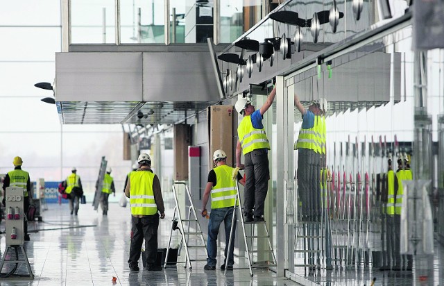 Wrocławski terminal ruszy z tygodniowym opóźnieniem