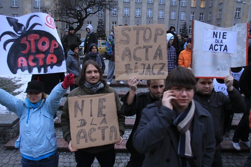 Protest przeciwko ACTA w Katowicach [ZDJĘCIA i WIDEO]