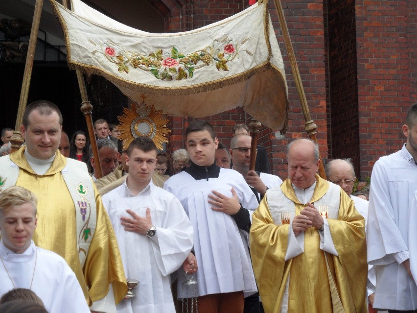 Procesja Bożego Ciała w Myszkowie ZDJĘCIA