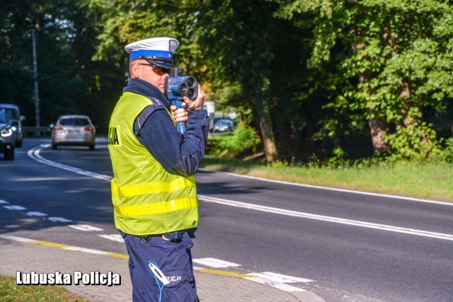 Funkcjonariusze przeprowadzali kontrole w rejonach najbardziej zagrożonych zdarzeniami drogowymi, na głównych drogach powiatu krośnieńskiego.