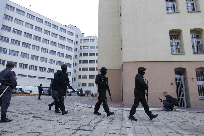 - To rutynowe ćwiczenia, przeprowadzamy je cyklicznie -...