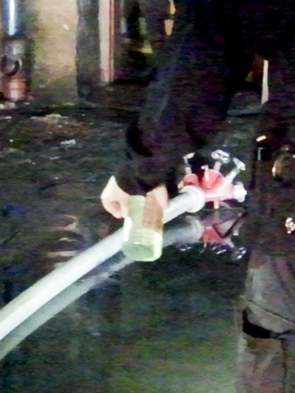 2 osoby w stanie krytycznym po pożarze na Rewolucji