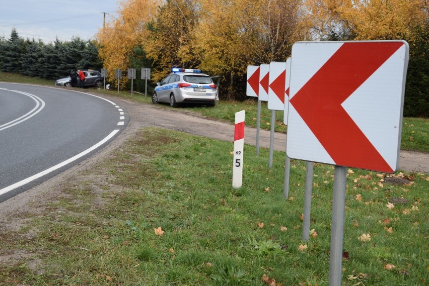 Jęczniki. Dachowanie samochodu. Na szczęście bez poważniejszych konsekwencji