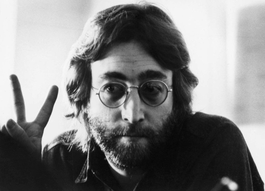 Znalezione obrazy dla zapytania john lennon