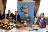 Policja - Szczecin: Konferencja dotycząca przekazania środków pieniężnych na profilaktykę [ZDJĘCIA]