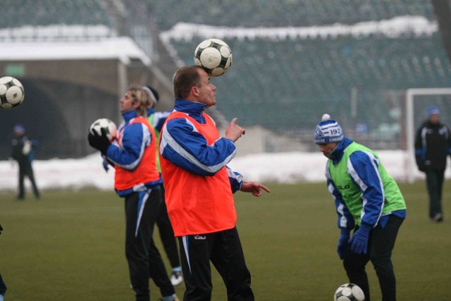 Michał Pulkowski i jego koledzy z Ruchu pierwszy raz w tym roku trenowali wczoraj na Stadionie Śląskim