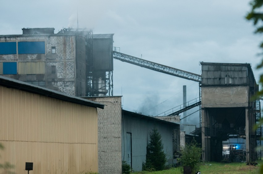 Pożar w fabryce węgla drzewnego
