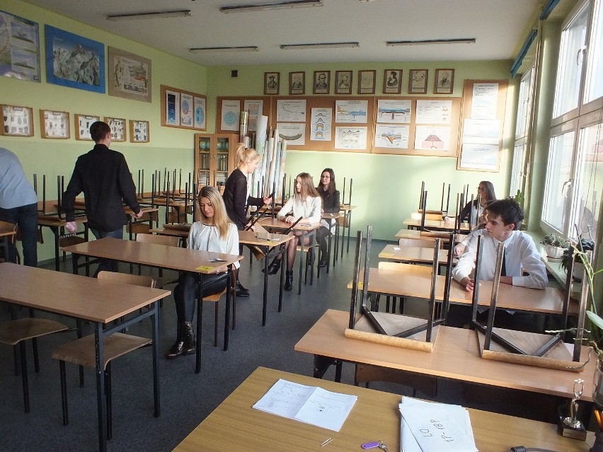 Matura w Jastrzębiu: uczniowie piszą egzamin dojrzałości