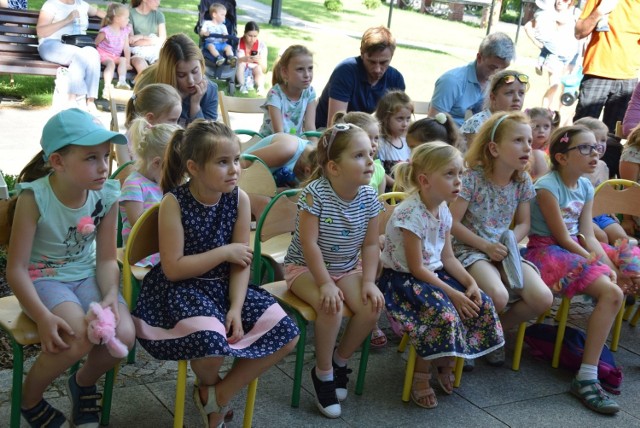 17 czerwca (poniedziałek), godz. 17.00 w Ogrodzie Sztuk - przedstawienie kukiełkowe pt. "ALICJA W KRAINIE CZARÓW" w wykonaniu uczniów Szkoły Podstawowej nr 8 w Nowej Soli.