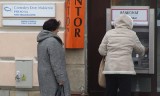 Złodziej skanował dane z kart klientów banku w centrum Tarnowa