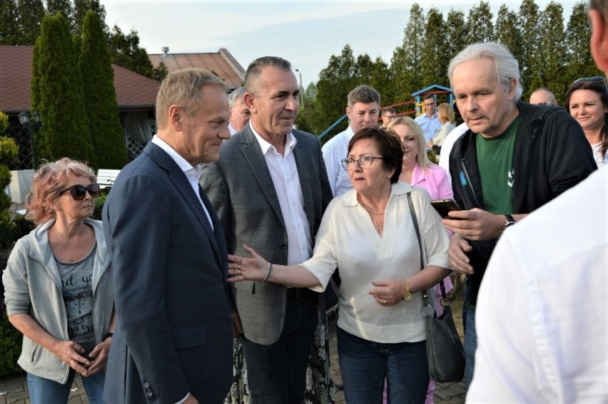 Donald Tusk na grillu w Goleniowie. Spotkanie działaczy PO