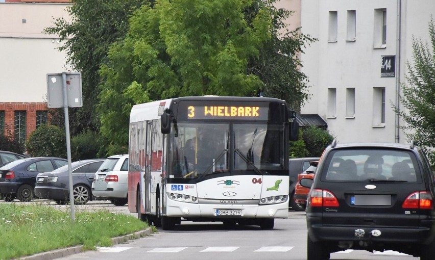 W autobusach miejskich bramki policzą pasażerów