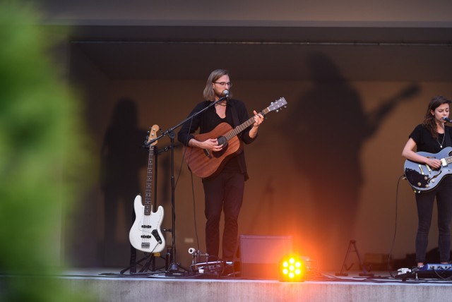 Koncert zespołu Teepee z Czech rozpoczął Międzynarodowe Plenerowe Spotkania ze Sztuką w Żarach.