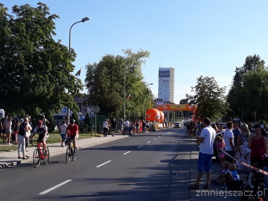Tour de Pologne 2018. Tłumy kibiców na lotnej premii w Knurowie [ZDJĘCIA]