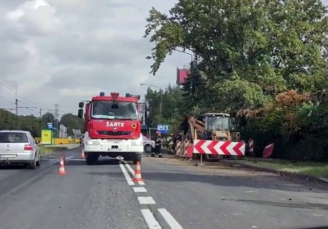 Wybuch na placu budowy przy M1 w Czeladzi zabił pracownika i ranił trzech innych.

Zobacz kolejne zdjęcia. Przesuwaj zdjęcia w prawo - naciśnij strzałkę lub przycisk NASTĘPNE