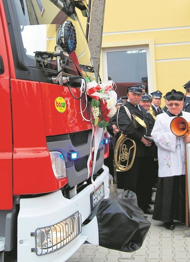 Nowe auto i odnowiona remiza były okazją do świętowania