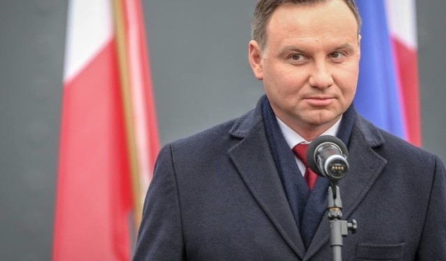 Prezydent Andrzej Duda odwiedzi żołnierzy w Żaganiu