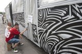 Wrocław: MPK pozwoliło grafficiarzom pomalować ikarusa (ZDJĘCIA)