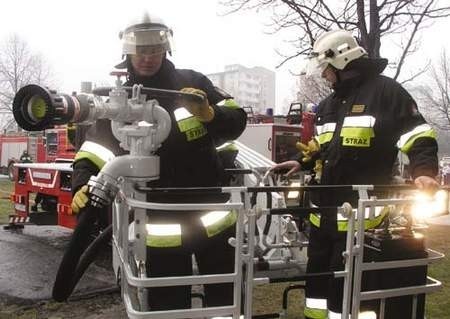 Lepszy sprzęt pozwala strażakom sprawniej i skuteczniej działać. Fot. Zbigniew Marszałek