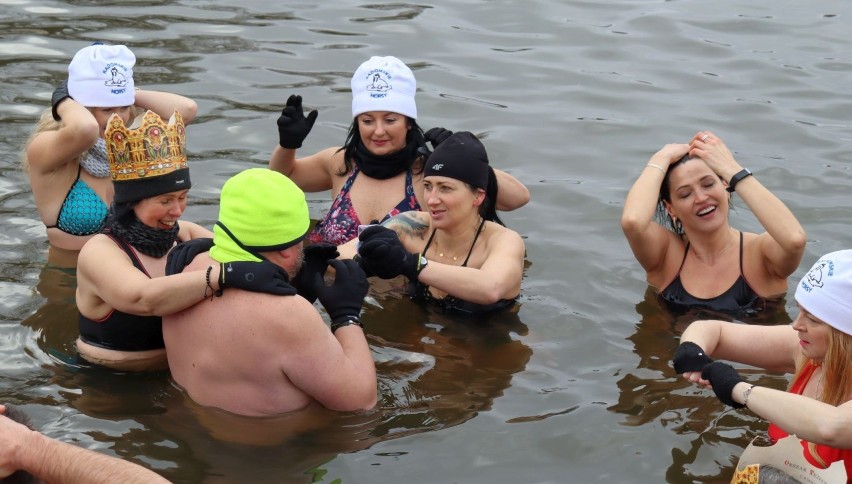 W święto Trzech Króli Radomskie Morsy nie odmówiły sobie...