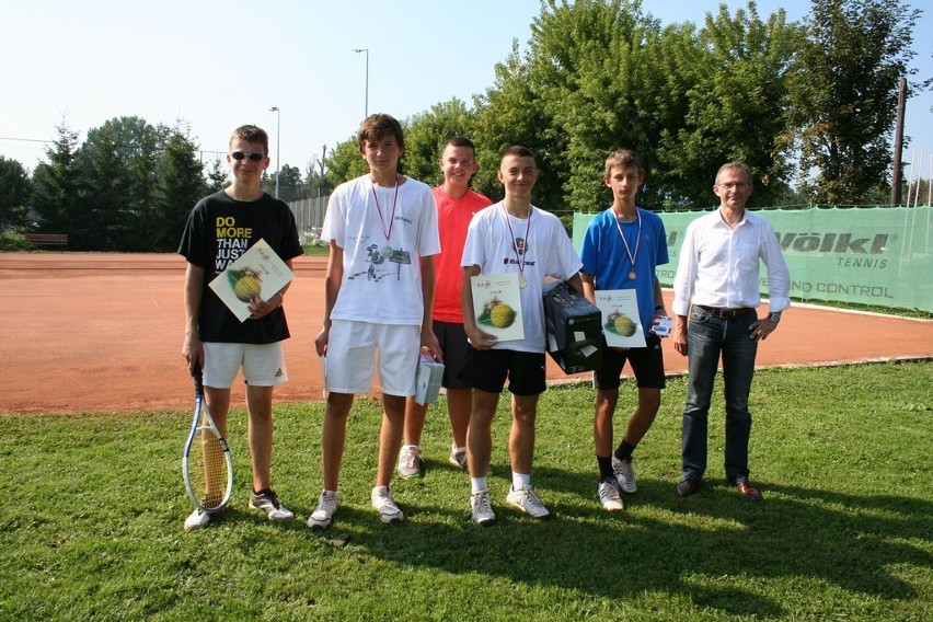 Młodzieżowe mistrzostwa Chodzieży w tenisie ziemnym [ZOBACZ ZDJĘCIA]