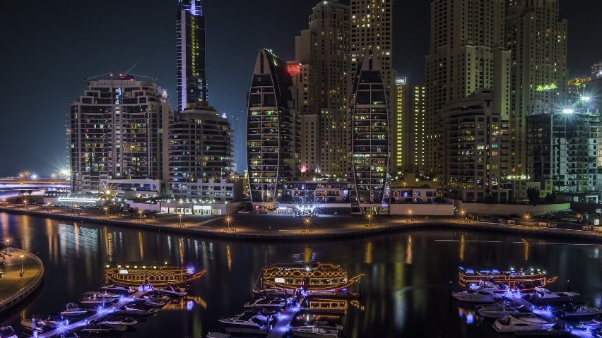 Dubaj to największe miasto Zjednoczonych Emiratów Arabskich....