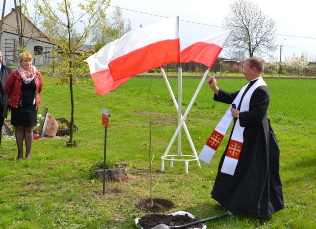 W Starogrodzie posadzono Dąb Stulecia Niepodległości Polski. Gmina włączyła się w ten sposób do obchodów okrągłej rocznicy odzyskania przez kraj wolności.
