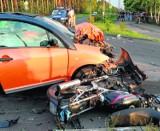 Zakręt śmierci na skraju osiedla. Nie milkną echa tragicznego wypadku