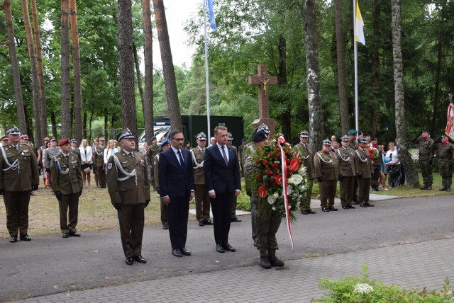 Szef MON wziął udział w obchodach święta 1 Pułku Ułanów Krechowieckich