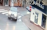 Przerażające nagranie! Samochód przejechał po 2-letnim dziecku na przejściu dla pieszych w Wągrowcu. Kierowca odjechał