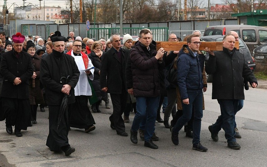 W najstarszej Drodze Krzyżowej w Kielcach uczestniczył też...