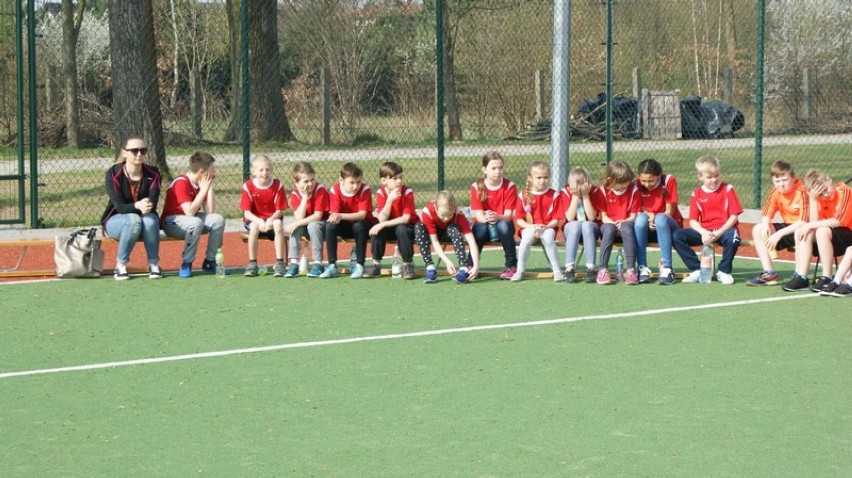 I Międzyszkolne Zawody Lekkoatletyczne w SP 6 w Zduńskiej Woli [zdjęcia]