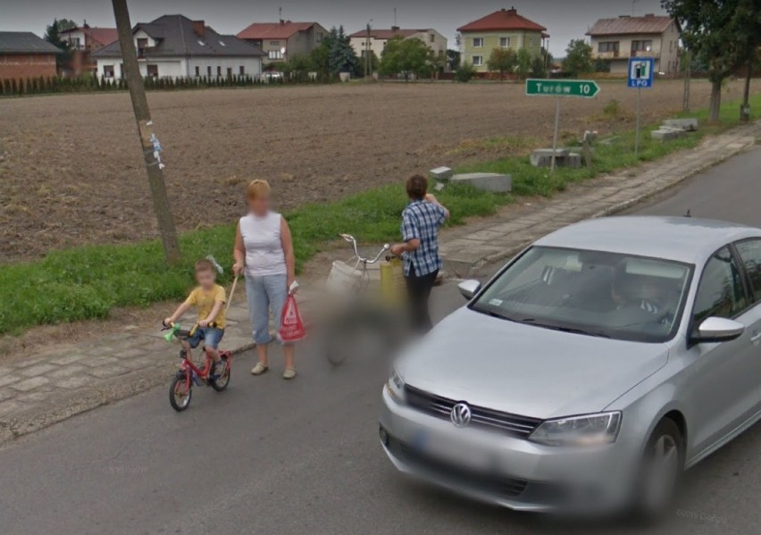 Gmina Skomlin na Google Street View. Rozpoznajesz te...