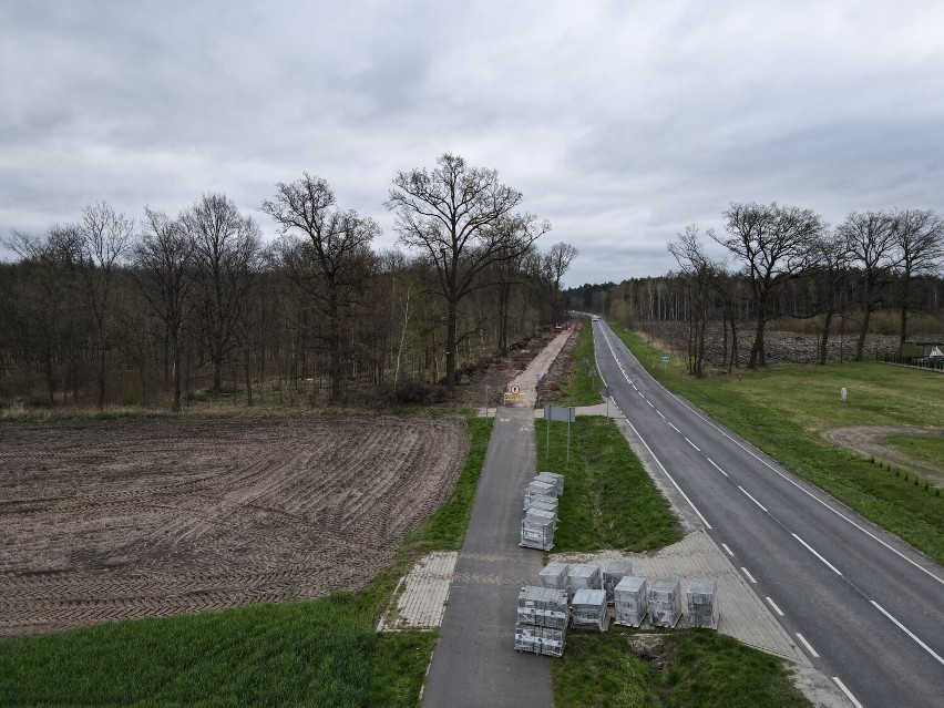 Inwestycje w gminie Siedlec - budowa chodnika w Nowej Tuchorzy i ścieżki rowerowej Siedlec-Powodowo! 