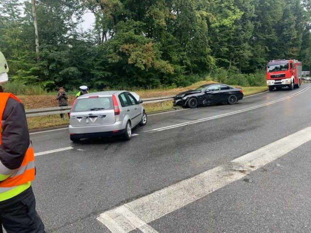 Do wypadku doszło na łuku drogi w lesie w Piotrkowicach przed Tuchowem