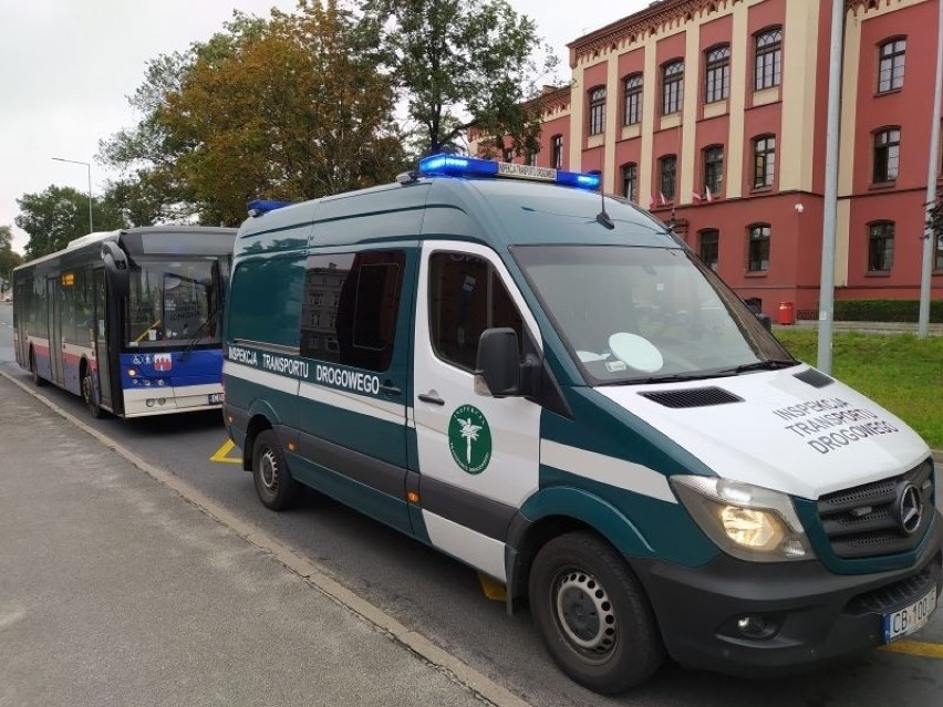 W Bydgoszczy i okolicach skontrolowali stan autobusów i trzeźwość kierowców 