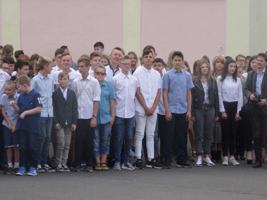 Rozpoczęcie roku szkolnego w Szkole Podstawowej numer 4 w Wągrowcu 