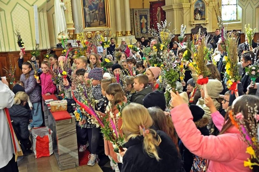 W parafiach w Zduńskiej Woli tradycyjnie upamiętniono wjazd...