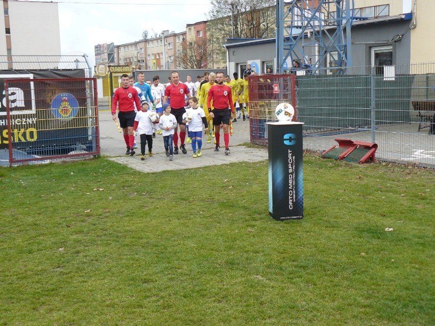 RKS Radomsko - Broń Radom 1:1. Pierwszy remis Radomsku w...