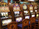 W Jastrowiu policjanci zabezpieczyli 5 nielegalnych automatów do gier hazardowych