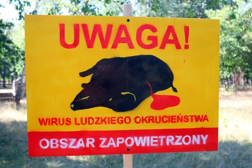 Uwaga! Obszar ludzkiego okrucieństwa - takie tablice w...