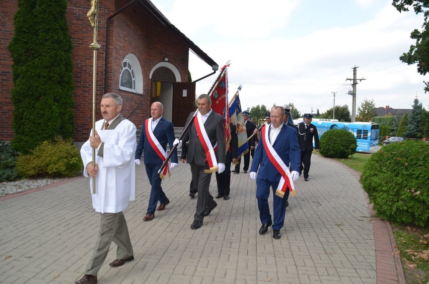 Odpust parafialny i msza dożynkowa w Brzezinach. ZDJĘCIA