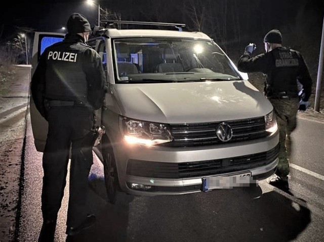 Zatrzymanie skradzionego pojazdu to efekt wspólnej akcji funkcjonariuszy z Polski i Niemiec